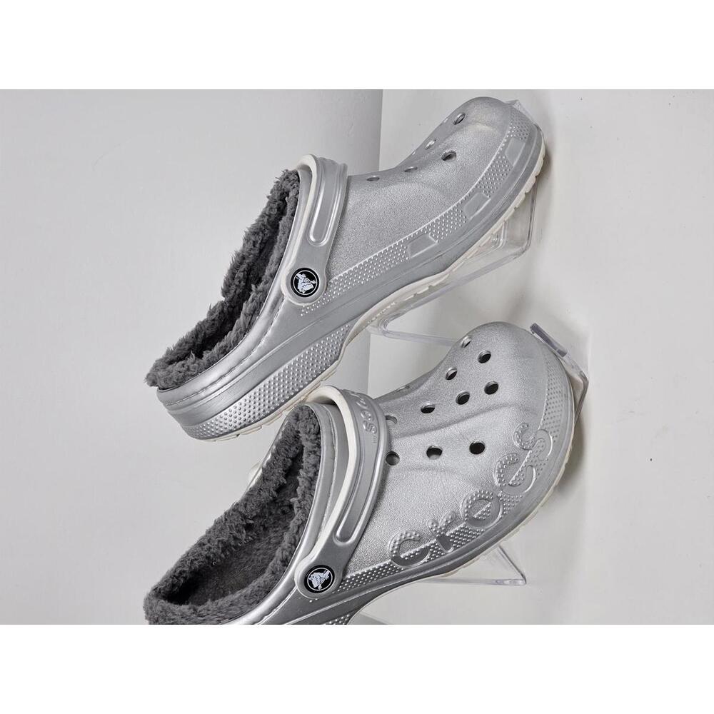 Crocs Classic Lined Clogs - Cozy & Stylish - Picture 3 of 13